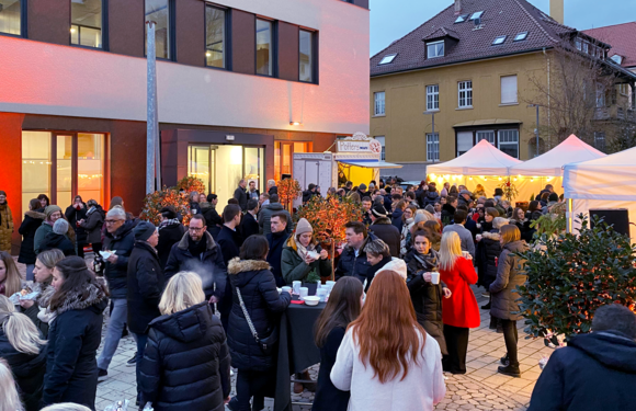 Getümmel am RWT-Weihnachtsmarkt 2023