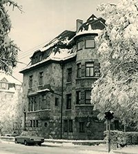 Das Gründerhaus der RWT im Schnee